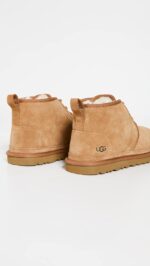 UGG Men's Neumel Chukka Boots - Image 4
