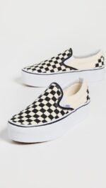 Vans Unisex-Adult Classic Slip on - Image 4