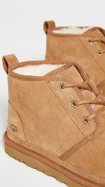 UGG Men's Neumel Chukka Boots - Image 3