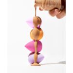 Suggest a better title and return a single title only without any other comments: Neutrogena Healthy Skin Liquid Makeup Foundation,Broad Spectrum SPF 20 Sunscreen,Lightweight & Flawless Coverage Foundation with Antioxidant Vitamin E & Feverfew,Natural Beige,1 fl. oz (Pack of 1) - Image 7