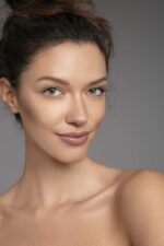 Long Lasting Lip Color # 704 - Image 6