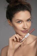 Long Lasting Lip Color # 704 - Image 2