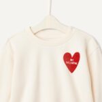 Amazon Essentials x Sofia Grainge Unisex Toddlers and Babies' Sweatshirt & Sweatpant Set - Image 4