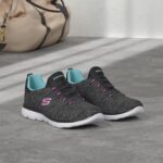 Skechers Women's Summits Quick Getaway Sneakers - Image 2