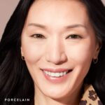 Suggest a better title and return a single title only without any other comments: LAURA GELLER NEW YORK Baked Double Take Powder Foundation - Porcelain - Buildable Medium to Full Coverage - Matte Finish - Image 5