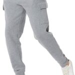 Amazon Essentials Men's Cargo Fleece Jogger Sweatpant with Relaxed Fit